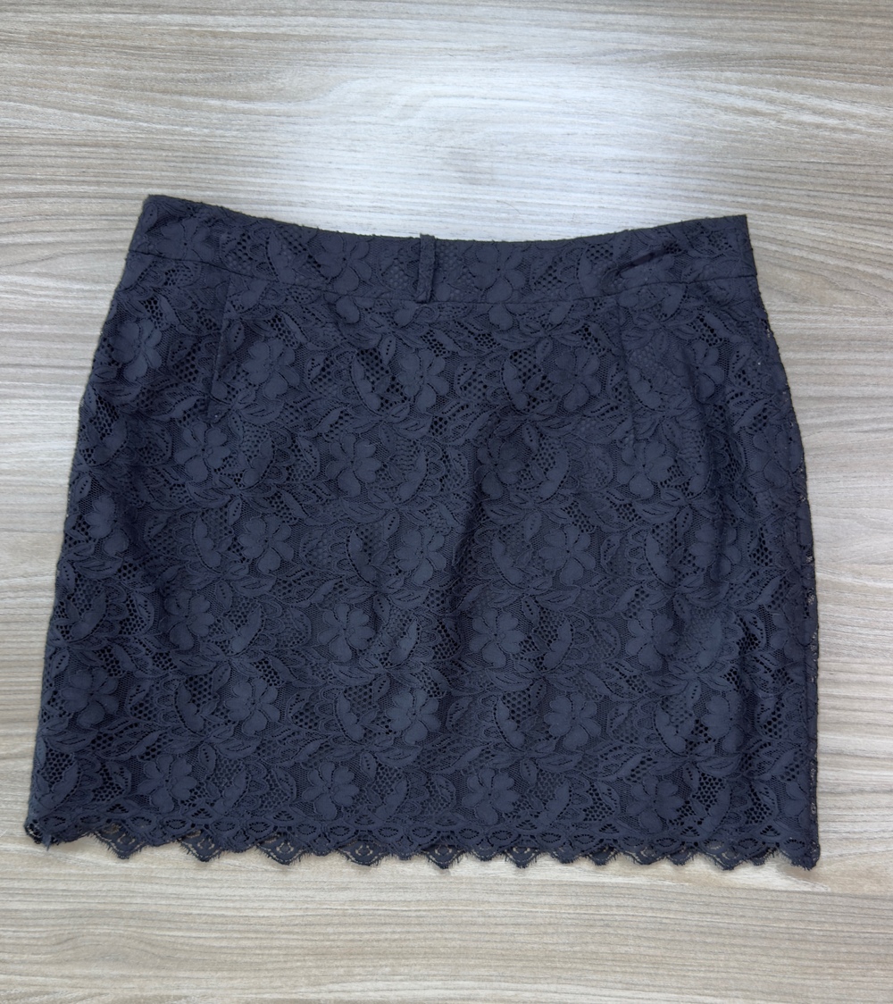 RED Valentino Women's Black Lace Mini Skirt Size 44 Floral Scalloped Hem Silk